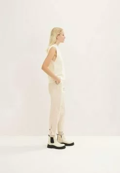 Tom Tailor LOOSE FIT - Stoffhose - Soft Buttercream 10 Tom Tailor LOOSE FIT - Stoffhose - Soft Buttercream -Hosen Elegante Boutique 107752aefe824441b13937ced6bdbae3