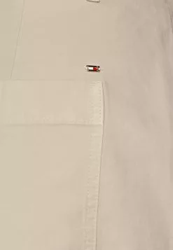 Tommy Hilfiger BERMUDA - Shorts - Light Sandalwood -Hosen Elegante Boutique 10bc721fe3ce458b9d5ae2943a471793