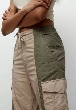 PULL & BEAR Cargohose - Beige -Hosen Elegante Boutique 1632e3ce81d24498a74c244cfb7c0a6a