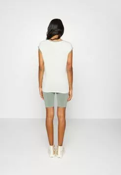 Mamalicious MLTIA JEANNE - Shorts - Laurel Wreath 8 Mamalicious MLTIA JEANNE - Shorts - Laurel Wreath -Hosen Elegante Boutique 1863c31d0eb643709b0a0099987cabaf