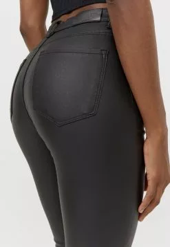 Stradivarius MIT SUPERHOHEM BUND - Stoffhose - Black -Hosen Elegante Boutique 212bc015f99d4ad38bb41c6ab0560406