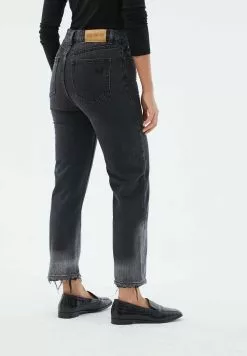 System Action FRAYED - Jeans Straight Leg - Black 8 System Action FRAYED - Jeans Straight Leg - Black -Hosen Elegante Boutique 2c6d1497ca9d401287b6dfba49823af6