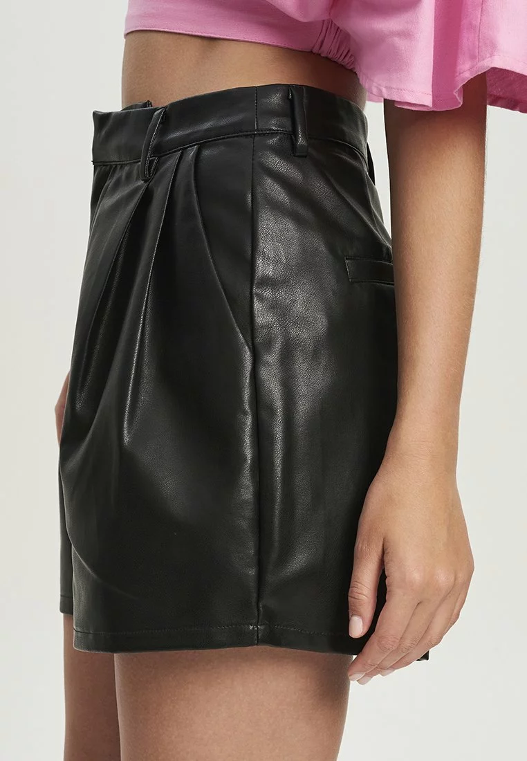 Tussah GWEN - Shorts - Black 3 Tussah GWEN - Shorts - Black - Image 3