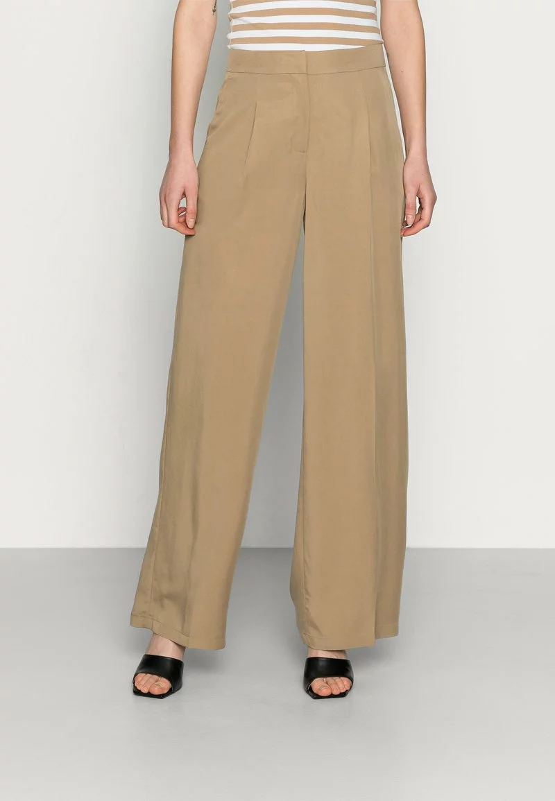 Selected Femme SLFTINNI-PORTA WIDE PANT - Stoffhose - Kelp 1 Selected Femme SLFTINNI-PORTA WIDE PANT - Stoffhose - Kelp