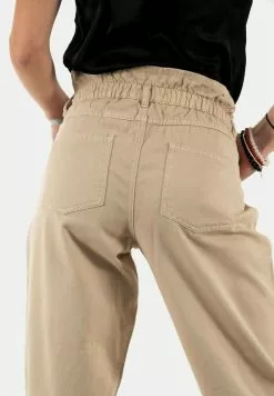 ONLY Stoffhose - Beige 8 ONLY Stoffhose - Beige -Hosen Elegante Boutique 3486477e6ad84f8697df1cc8991b41ac