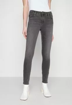 AG Jeans FARRAH ANKLE - Jeans Skinny Fit - Light Grey 11 AG Jeans FARRAH ANKLE - Jeans Skinny Fit - Light Grey -Hosen Elegante Boutique 35812f3f9fe24889b76465431f80183e 1