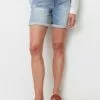Marc O'Polo AUS-STRETCH - Jeans Shorts - Mid Blue Wash