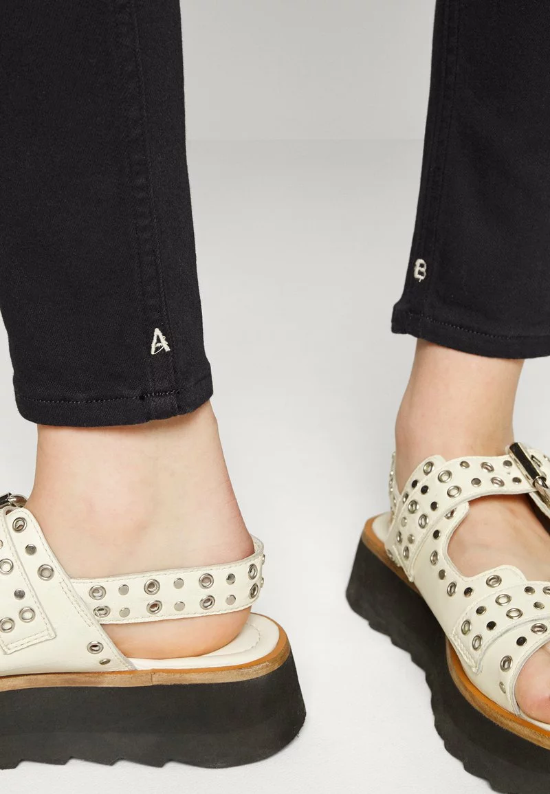 Scotch & Soda SEASONAL ESSENTIALS HAUT JEANS - Jeans Skinny Fit - Stay Black 4 Scotch & Soda SEASONAL ESSENTIALS HAUT JEANS - Jeans Skinny Fit - Stay Black - Image 4