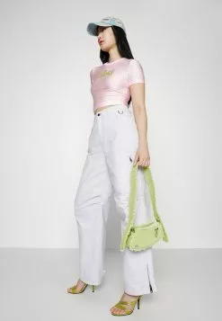 Wood Wood BRITNEY TROUSERS - Stoffhose - White 9 Wood Wood BRITNEY TROUSERS - Stoffhose - White -Hosen Elegante Boutique 431d19f852fe46679e04238e1933108a