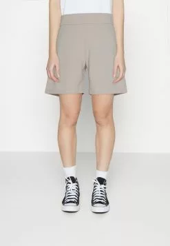 JDYLOUISVILLE CATIA - Shorts - Chateau Gray 11 JDYLOUISVILLE CATIA - Shorts - Chateau Gray -Hosen Elegante Boutique 4aa59ef95a4747c99f24ca3622fd5603 1