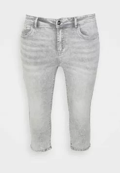 ONLY CARMAKOMA CARSALLY KNICKERS - Jeans Shorts - Medium Grey Denim 9 ONLY CARMAKOMA CARSALLY KNICKERS - Jeans Shorts - Medium Grey Denim -Hosen Elegante Boutique 4c3828012c4941f0a4882ac833377b0e