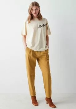 Ipekyol HIGH WAIST - Jeans Straight Leg - Mustard 11 Ipekyol HIGH WAIST - Jeans Straight Leg - Mustard -Hosen Elegante Boutique 5abf419fba4c4958bde314f934cc73cc 1