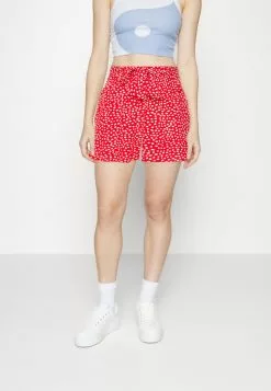 Pieces PCTALA - Shorts - High Risk Red