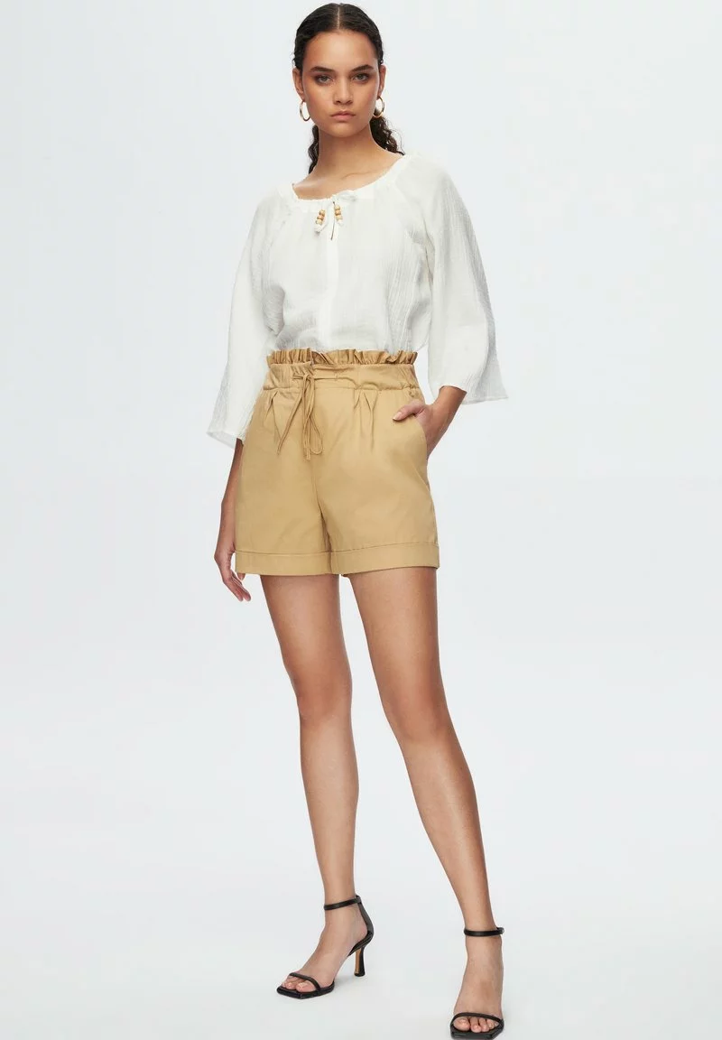 AdL FRONT FRILLED WAIST - Shorts - Beige 2 AdL FRONT FRILLED WAIST - Shorts - Beige - Image 2