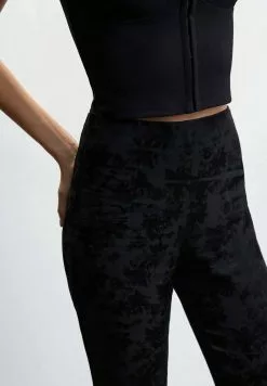 Mango JACKY - Stoffhose - Sort -Hosen Elegante Boutique 5e5766b2a59b4424b9b857b7073737d7