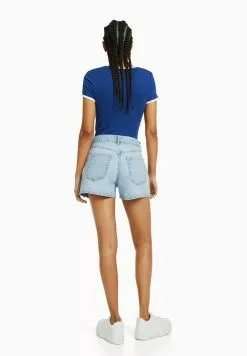 BERSHKA MOM FIT - Jeans Shorts - Light Blue 8 BERSHKA MOM FIT - Jeans Shorts - Light Blue -Hosen Elegante Boutique 60986376aa31479c82e4b0c13a8b6820