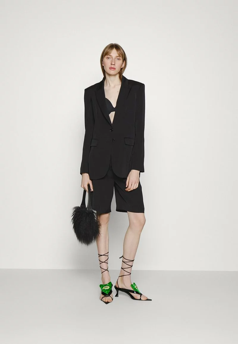 Patrizia Pepe PANTALONI TROUSERS - Shorts - Nero 2 Patrizia Pepe PANTALONI TROUSERS - Shorts - Nero - Image 2