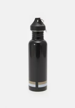 Boss WATER BOTTLE - Trinkflasche - Black 7 Boss WATER BOTTLE - Trinkflasche - Black -Hosen Elegante Boutique 6f18d204e7524eadbe47542f8d13e3ba
