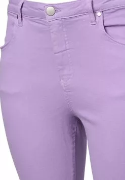 Zizzi HOCHTAILLIERTE AMY - Jeans Skinny Fit - Lavender 10 Zizzi HOCHTAILLIERTE AMY - Jeans Skinny Fit - Lavender -Hosen Elegante Boutique 6f313b4a932c4bbdb3c676e308fb1bb7