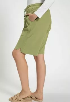 Ulla Popken WEITES BEIN ELASTIKBUND - Shorts - Salbei 9 Ulla Popken WEITES BEIN ELASTIKBUND - Shorts - Salbei -Hosen Elegante Boutique 716e36d6b60b43afa59fd3c8300f16f4