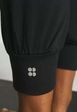 Sweaty Betty GARY YOGA TROUSERS - Jogginghose - Black 10 Sweaty Betty GARY YOGA TROUSERS - Jogginghose - Black -Hosen Elegante Boutique 73ee1b91c40f4819a5f9543f42eb12ee