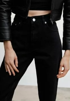 Mango MOM2000 - Jeans Straight Leg - Black Denim -Hosen Elegante Boutique 7946a1300bb147cd87c9afc3f3904a2d