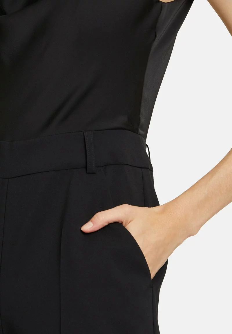 Vera Mont MIT WASSERFALLAUSSCHNITT - Jumpsuit - Schwarz 4 Vera Mont MIT WASSERFALLAUSSCHNITT - Jumpsuit - Schwarz - Image 4