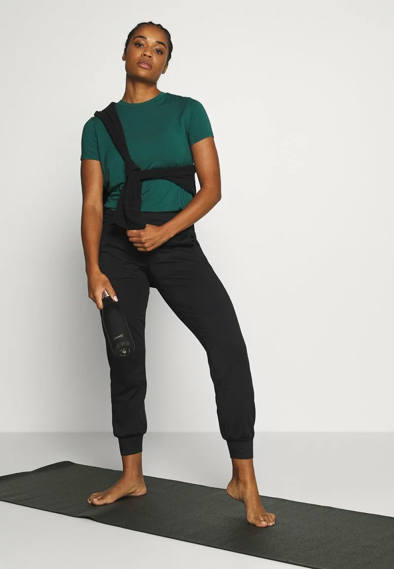 Sweaty Betty GARY YOGA TROUSERS - Jogginghose - Black 2 Sweaty Betty GARY YOGA TROUSERS - Jogginghose - Black - Image 2