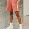 Adidas Originals ADICOLOR CLASSICS BERMUDA - Shorts - Magic Earth