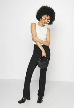 Gina Tricot Petite LUNA TROUSERS - Stoffhose - Black -Hosen Elegante Boutique 81832355ae734a7e9f4c6d3f1290b3f6