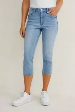 C&A Jeans Shorts - Denim Blue 11 C&A Jeans Shorts - Denim Blue -Hosen Elegante Boutique 8ddf345a9e08430db164a0f147653a69