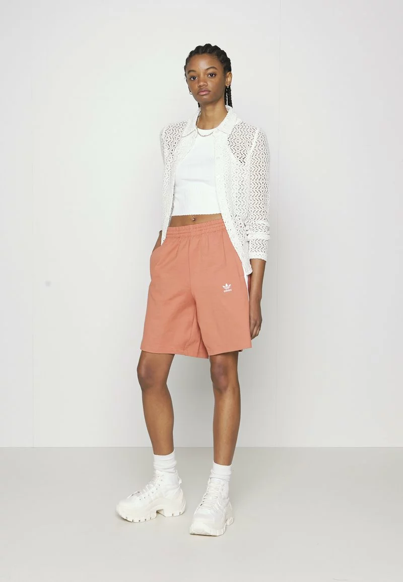 Adidas Originals ADICOLOR CLASSICS BERMUDA - Shorts - Magic Earth 6 Adidas Originals ADICOLOR CLASSICS BERMUDA - Shorts - Magic Earth - Image 6
