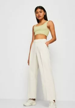 Gina Tricot TAMMIE LOW WAIST - Stoffhose - Pumice Stone 9 Gina Tricot TAMMIE LOW WAIST - Stoffhose - Pumice Stone -Hosen Elegante Boutique 8e9c042172a1484cb2c98f3048571ec4