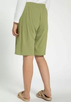 Ulla Popken WEITES BEIN ELASTIKBUND - Shorts - Salbei 8 Ulla Popken WEITES BEIN ELASTIKBUND - Shorts - Salbei -Hosen Elegante Boutique 8f594804dfbe4170ab67bf53cb17b0a8