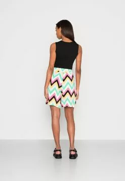 ONLY ONLNOVA - Shorts - Cloud Dancer 8 ONLY ONLNOVA - Shorts - Cloud Dancer -Hosen Elegante Boutique 92482fa13a524d51a7679835cebbcfeb