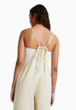 BERSHKA STRAPPY - Latzhose - Beige 9 BERSHKA STRAPPY - Latzhose - Beige -Hosen Elegante Boutique a0616f9826194f17a6430263c2e10adb