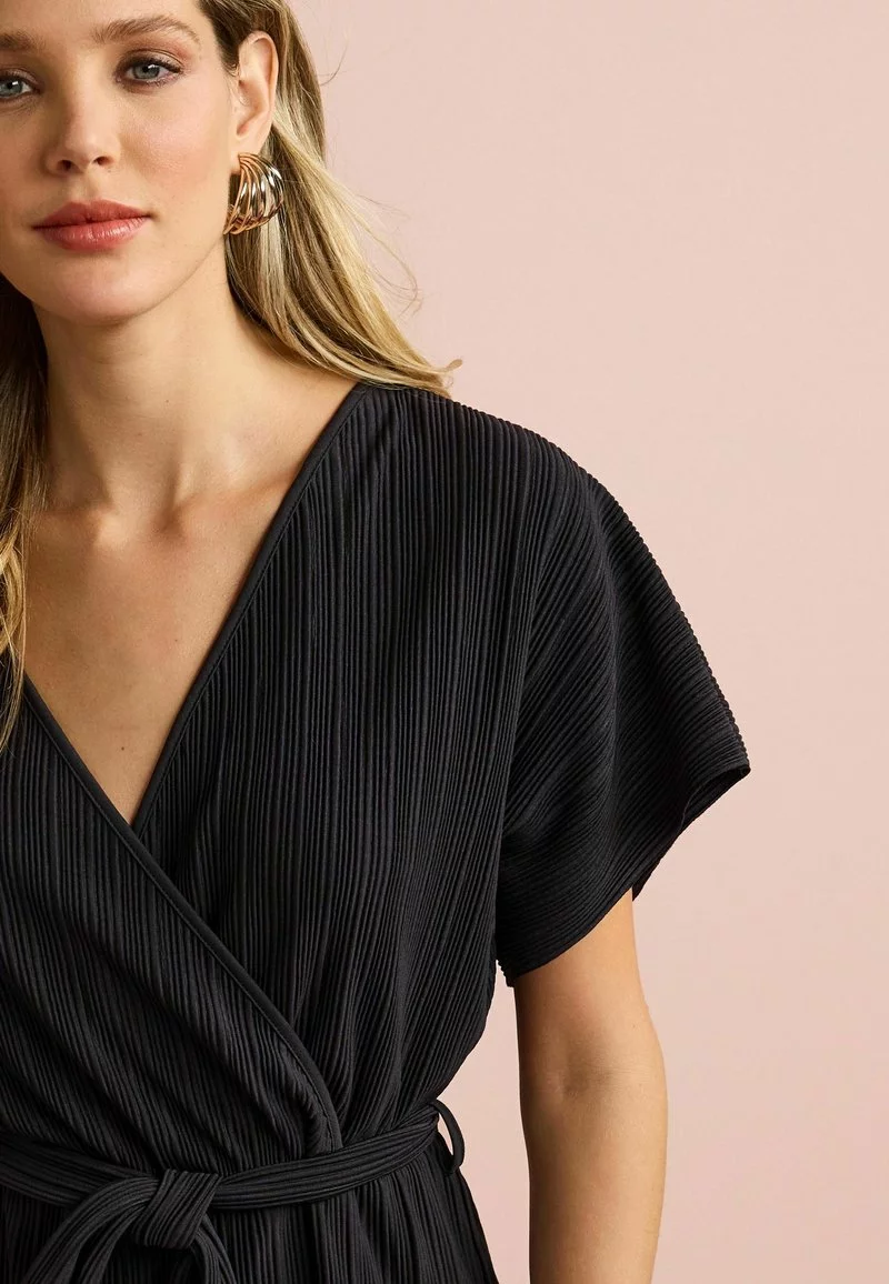 Next SHORT SLEEVE PLISSE STANDARD - Jumpsuit - Black 3 Next SHORT SLEEVE PLISSE STANDARD - Jumpsuit - Black - Image 3