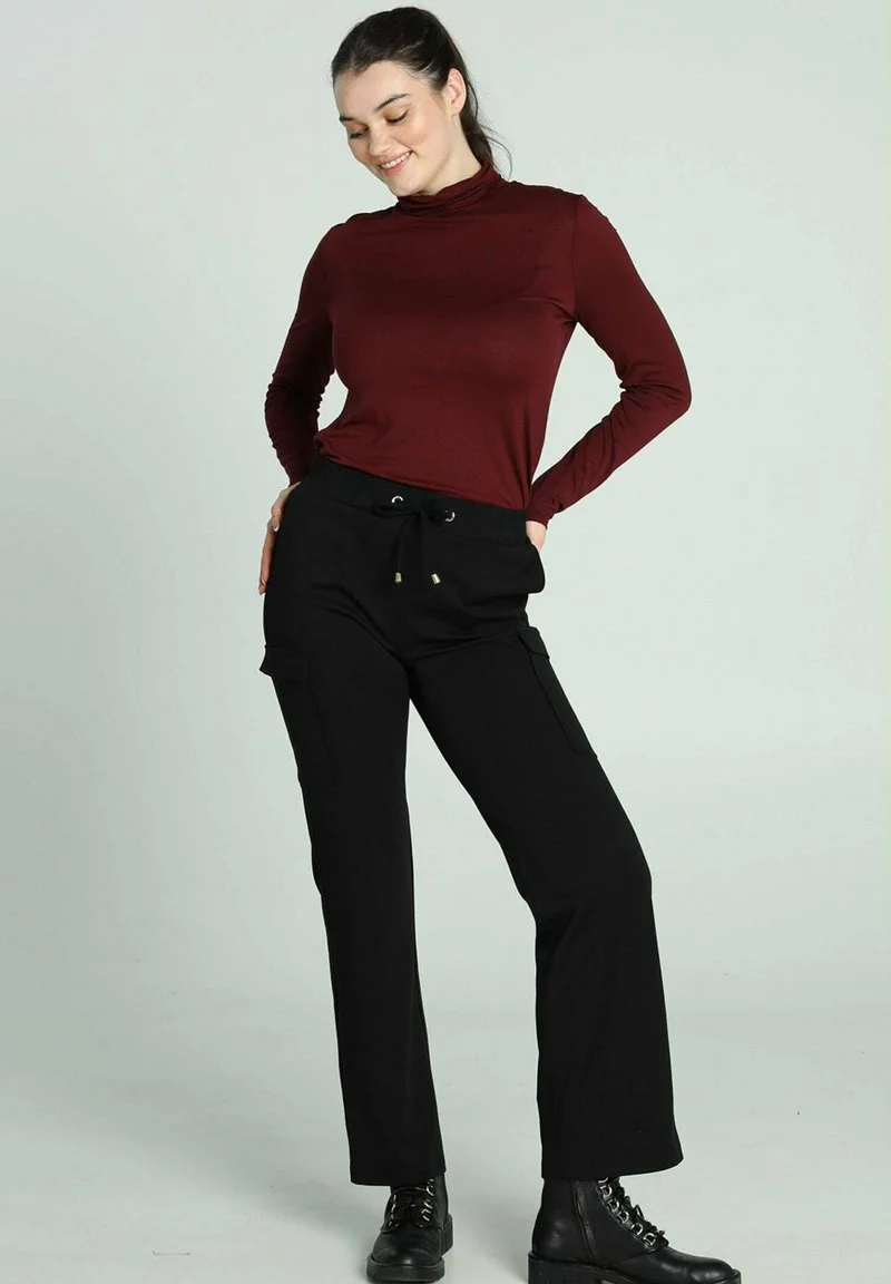 Cassis Jogginghose - Black 2 Cassis Jogginghose - Black - Image 2