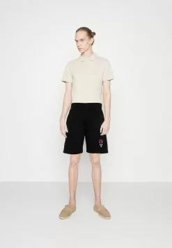 Kaotiko CRYING EYE UNISEX - Shorts - Black 7 Kaotiko CRYING EYE UNISEX - Shorts - Black -Hosen Elegante Boutique aae8f8920c584b3aa7f90ed287b6819b