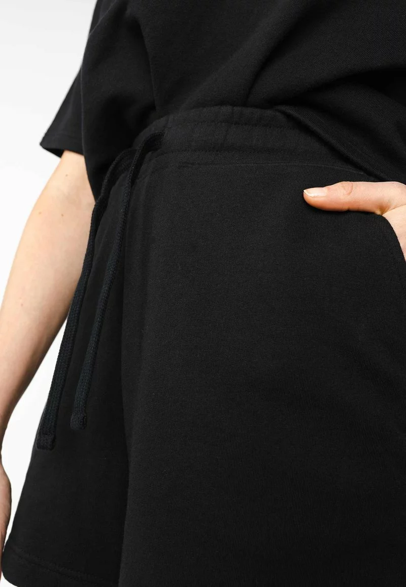 Mela AARANY - Shorts - Schwarz 5 Mela AARANY - Shorts - Schwarz - Image 5