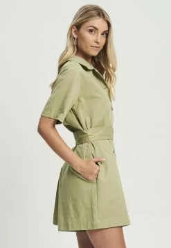Calli EZARA - Jumpsuit - Sage Green -Hosen Elegante Boutique aef315ba1bdf403695f50f38be67b875