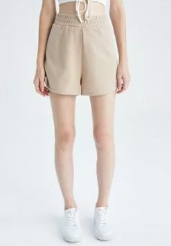 ORGANICATION Shorts - Off White 11 ORGANICATION Shorts - Off White -Hosen Elegante Boutique b7b4635494ca463c98010721bf67e0ce