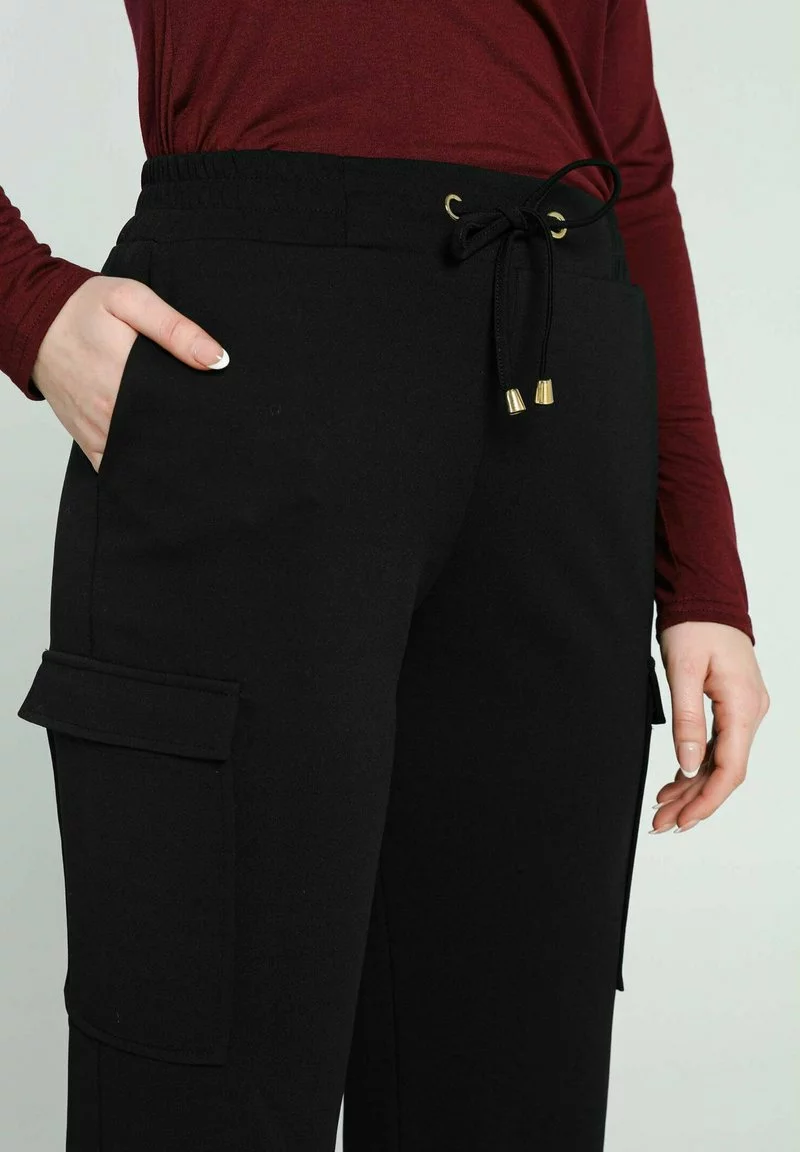 Cassis Jogginghose - Black 4 Cassis Jogginghose - Black - Image 4