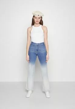 7 For All Mankind BAIR ECO MIRAGE - Jeans Bootcut - Light Blue 11 7 For All Mankind BAIR ECO MIRAGE - Jeans Bootcut - Light Blue -Hosen Elegante Boutique bee271a92045445a969fe9961d7b527f