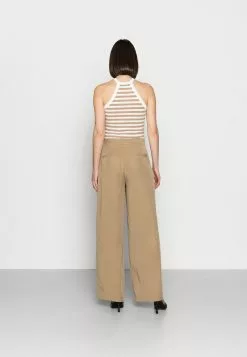 Selected Femme SLFTINNI-PORTA WIDE PANT - Stoffhose - Kelp 8 Selected Femme SLFTINNI-PORTA WIDE PANT - Stoffhose - Kelp -Hosen Elegante Boutique c1f2e02656654c83aa6dfaf565990823