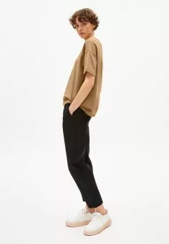 Armedangels DANIAA - Jogginghose - Black 9 Armedangels DANIAA - Jogginghose - Black -Hosen Elegante Boutique c5db3d482fc049e9b0ce7f126f655d35