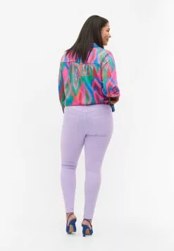 Zizzi HOCHTAILLIERTE AMY - Jeans Skinny Fit - Lavender 8 Zizzi HOCHTAILLIERTE AMY - Jeans Skinny Fit - Lavender -Hosen Elegante Boutique c7e49b752a9748218190ab690ebe7629