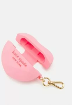 Kate Spade New York BONBON CANDY HEART AIRPOD PRO CASE - Sonstige Accessoires - Pink 8 Kate Spade New York BONBON CANDY HEART AIRPOD PRO CASE - Sonstige Accessoires - Pink -Hosen Elegante Boutique cc242ad8b3d049159557f979acf9b8b8