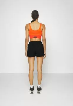 Only Play ONPAYNA SHORTS - Kurze Sporthose - Black 8 Only Play ONPAYNA SHORTS - Kurze Sporthose - Black -Hosen Elegante Boutique ceb8e6efd31148fda2be0d485fc9fbab