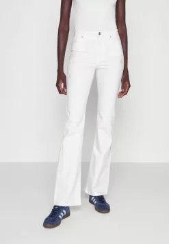 ONLY Tall ONLWAUW - Flared Jeans - White -Hosen Elegante Boutique d242cbc46b814a74a4059a13219d4790 1